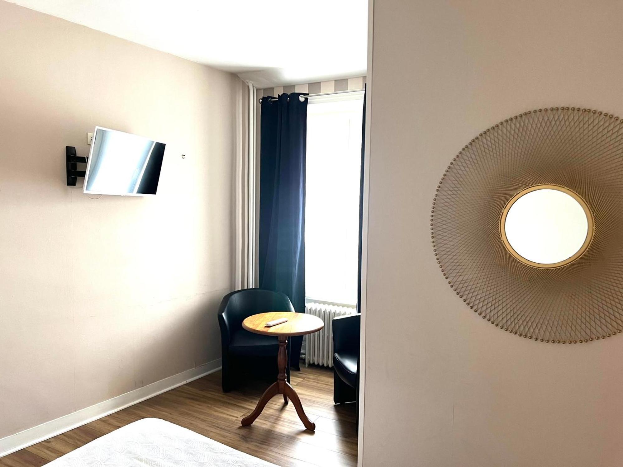 Hotel De La Gare Cherbourg-en-Cotentin Esterno foto