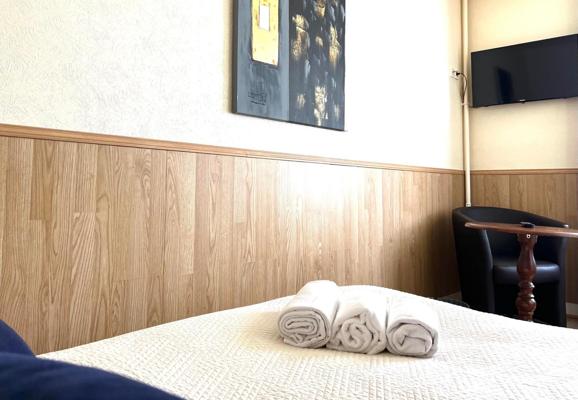 Hotel De La Gare Cherbourg-en-Cotentin Esterno foto
