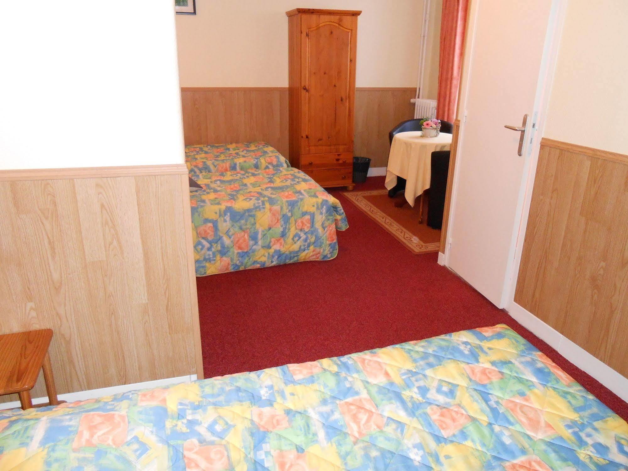 Hotel De La Gare Cherbourg-en-Cotentin Esterno foto
