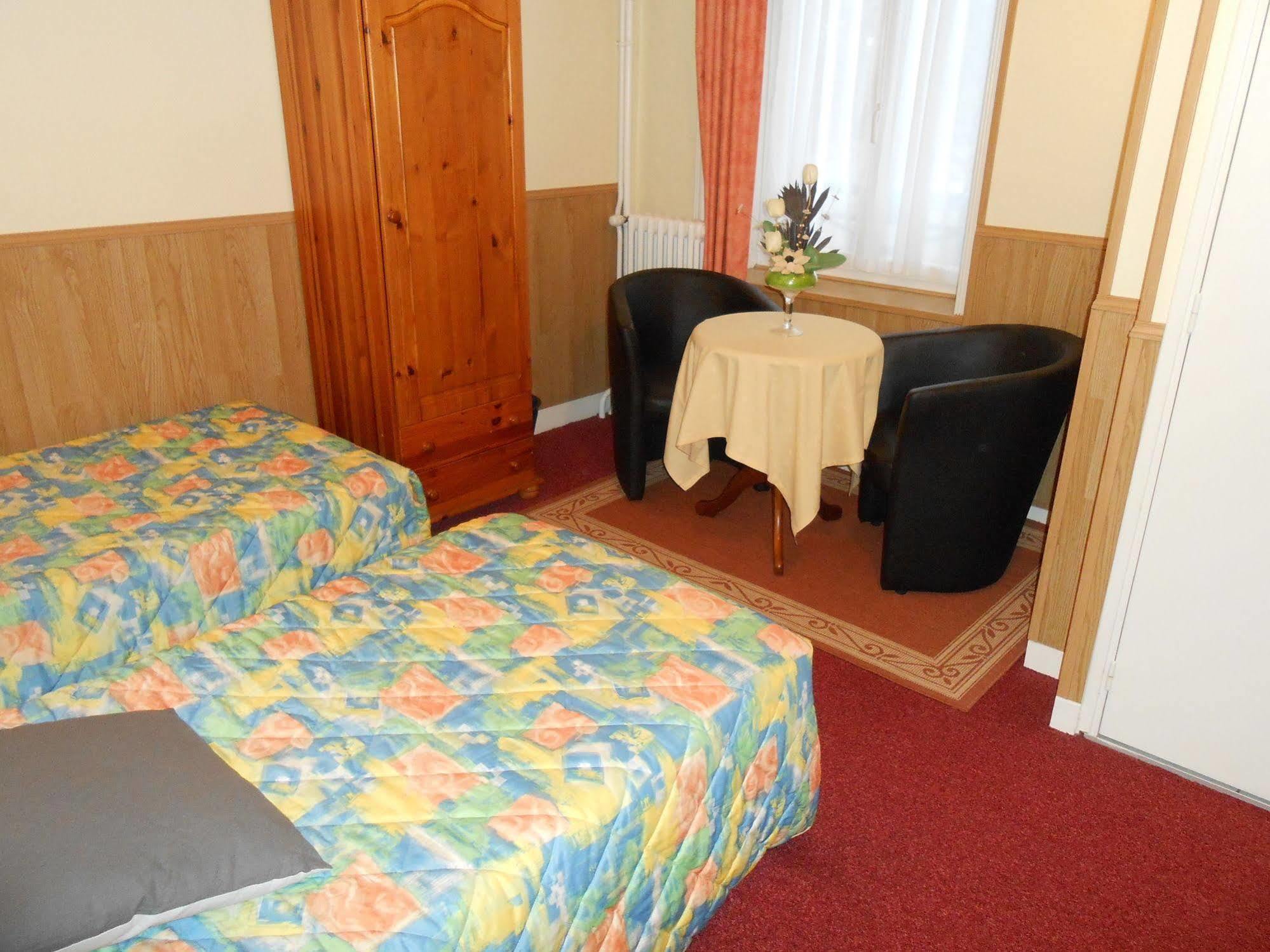 Hotel De La Gare Cherbourg-en-Cotentin Esterno foto