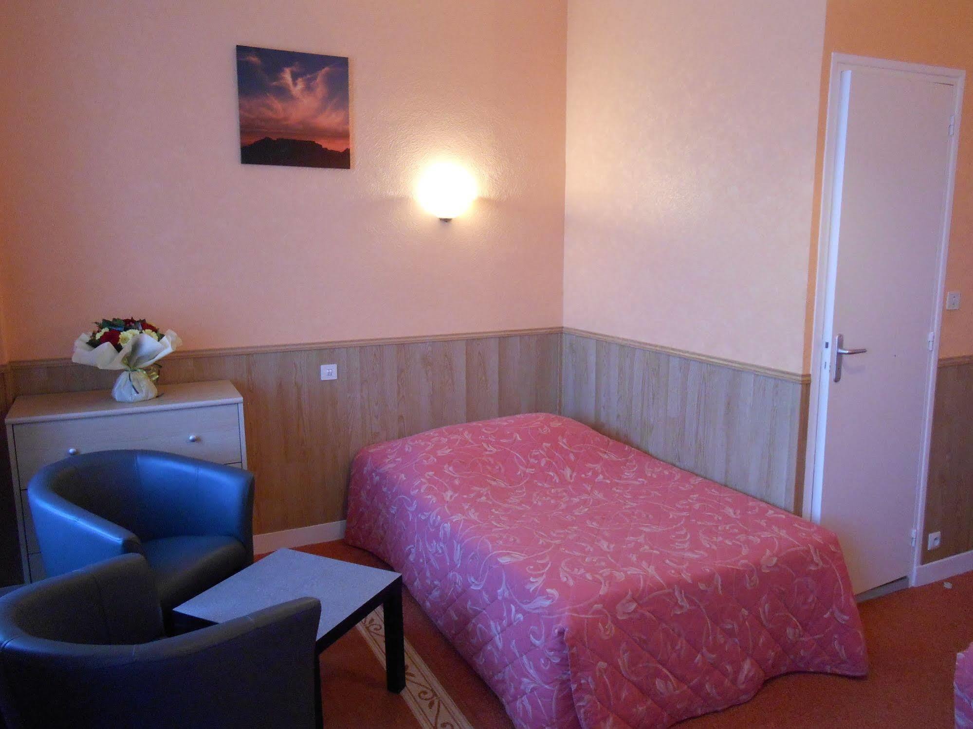 Hotel De La Gare Cherbourg-en-Cotentin Esterno foto