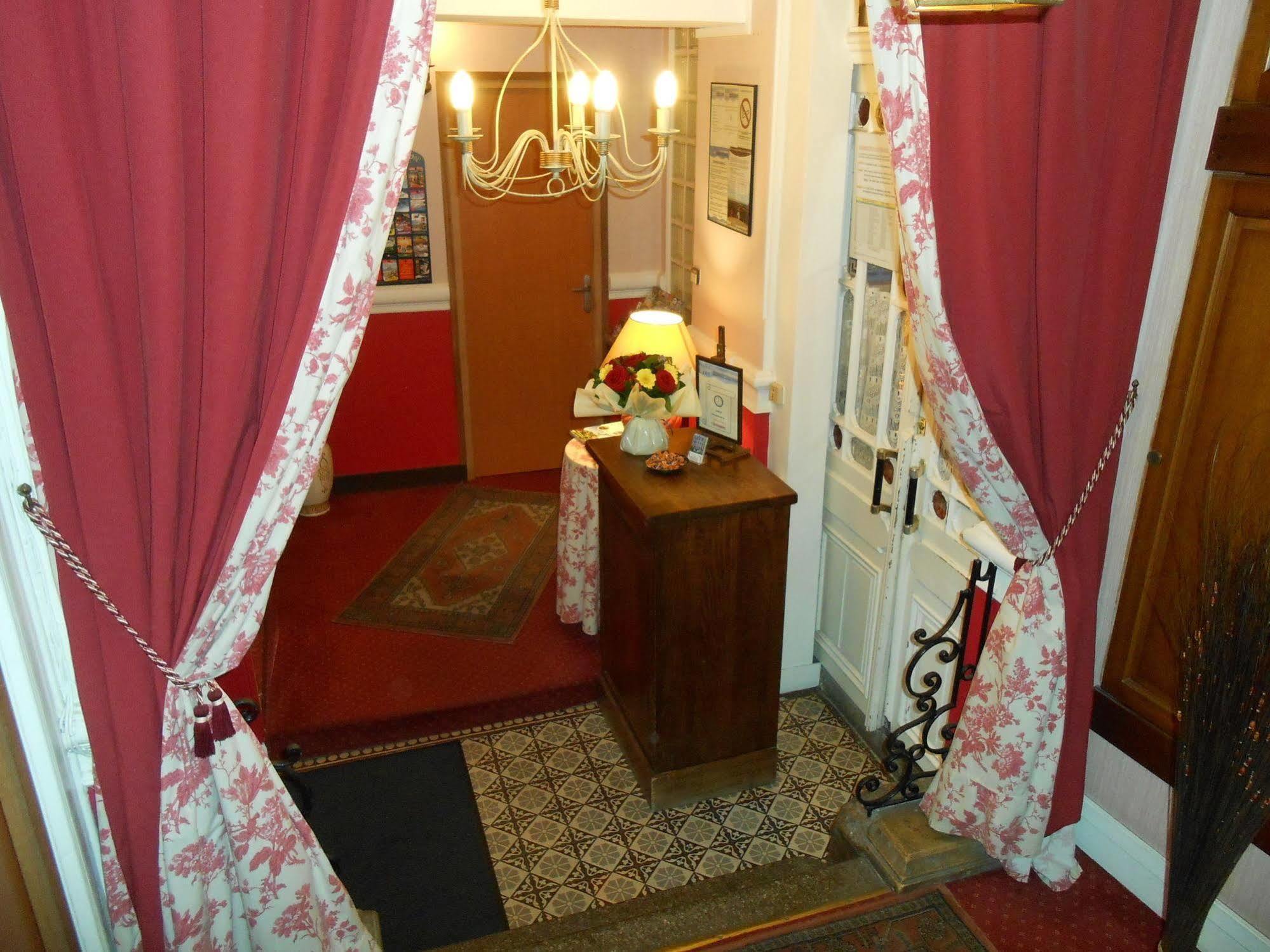 Hotel De La Gare Cherbourg-en-Cotentin Esterno foto